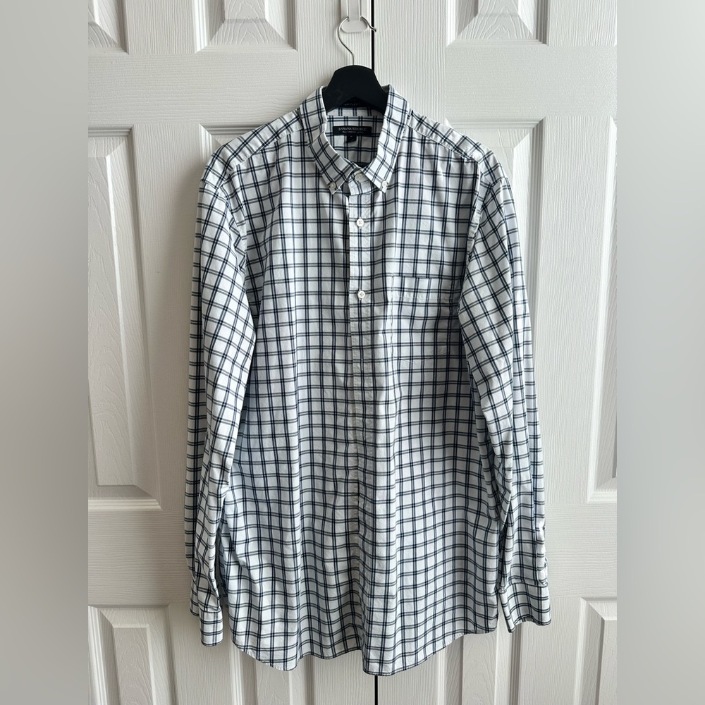 Banana Republic Navy Blue and White Casual Button Down Shirt